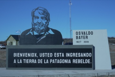 Homenaje a Osvaldo Bayer - Escultura - Villalba - artevillalva