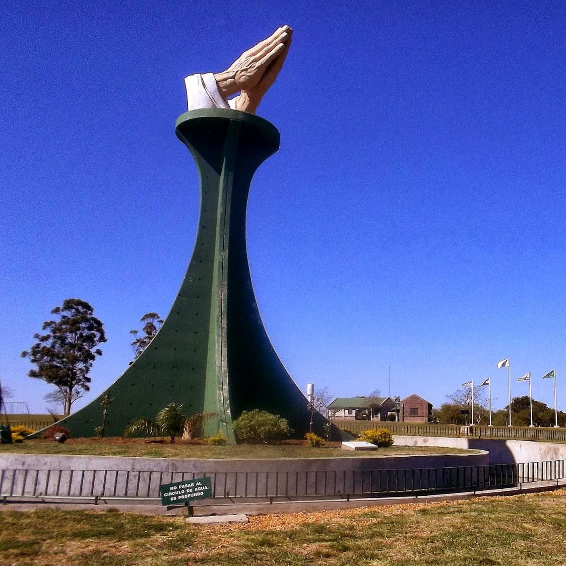 Monumento a la paz y la amistad de los pueblos