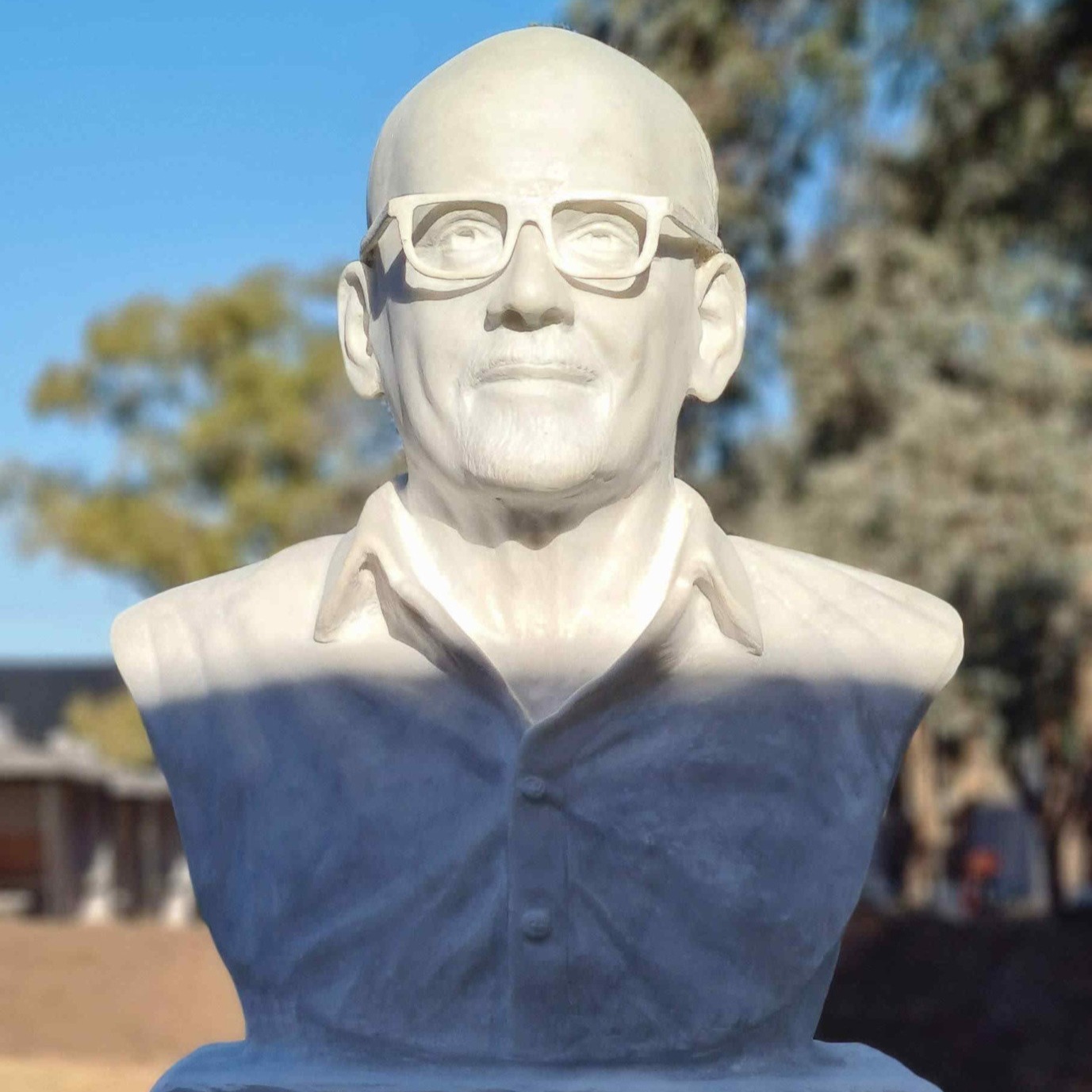 Busto homenaje al sindicalista Abel Frutos