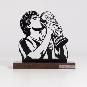 Eternidad: Diego Maradona. Escultura en Hierro.