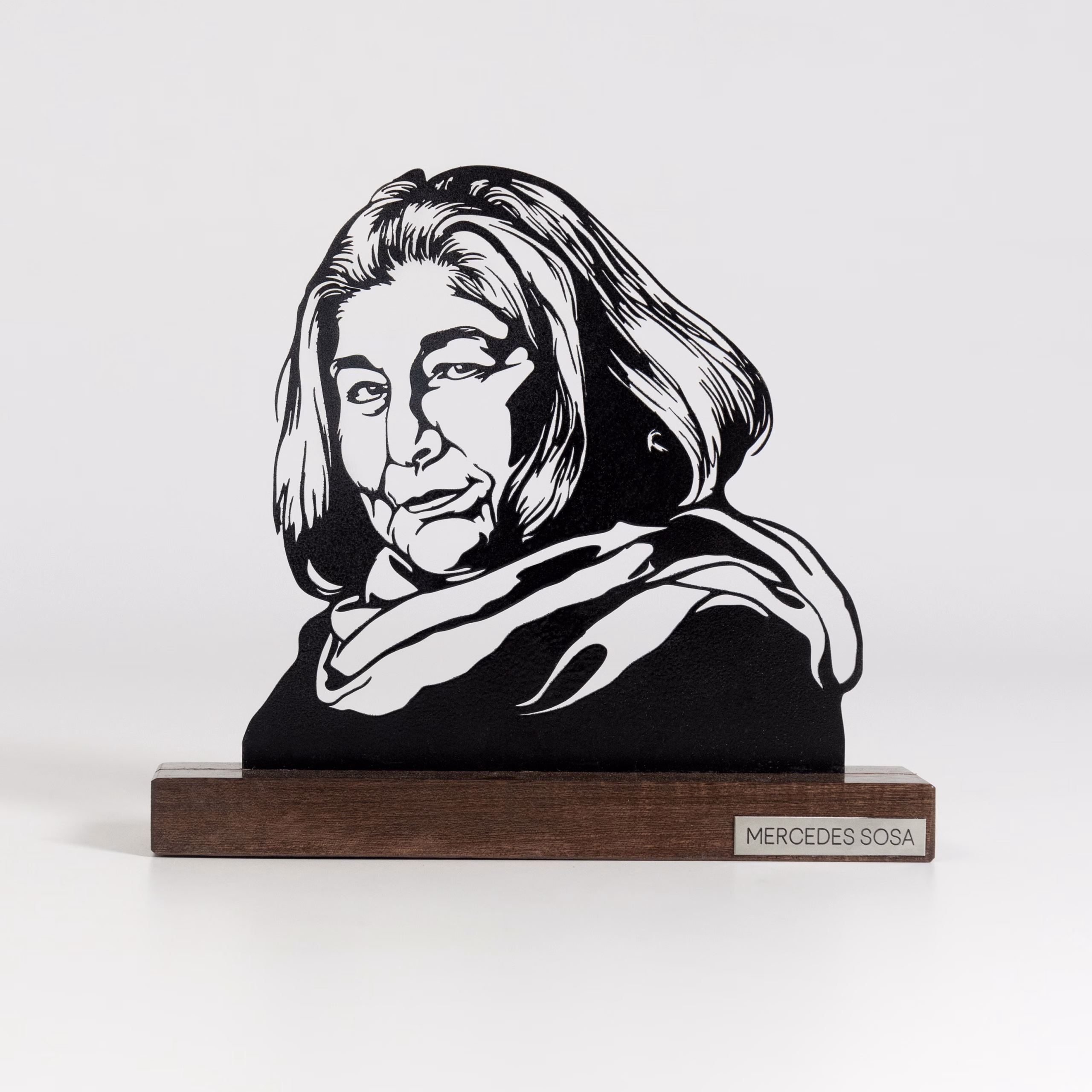 Canto: Mercedes Sosa. Escultura en Hierro.