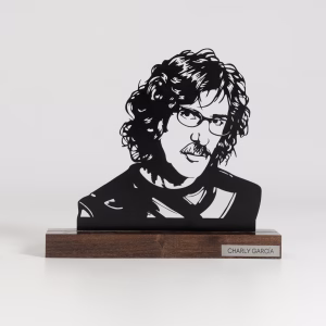Rebeldía: Charly García. Escultura en Hierro.