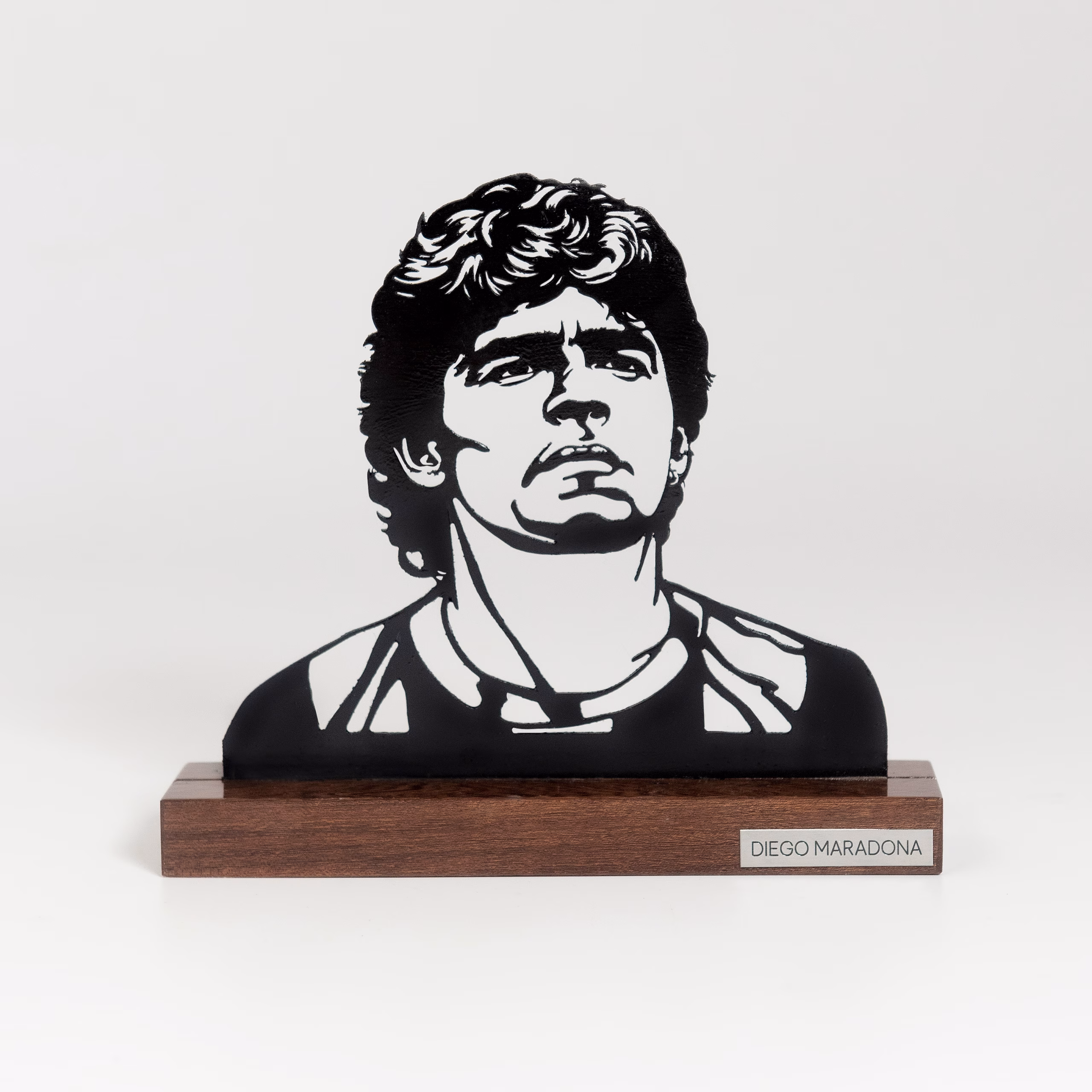 Barrilete Cósmico: Diego Maradona. Escultura en Hierro.