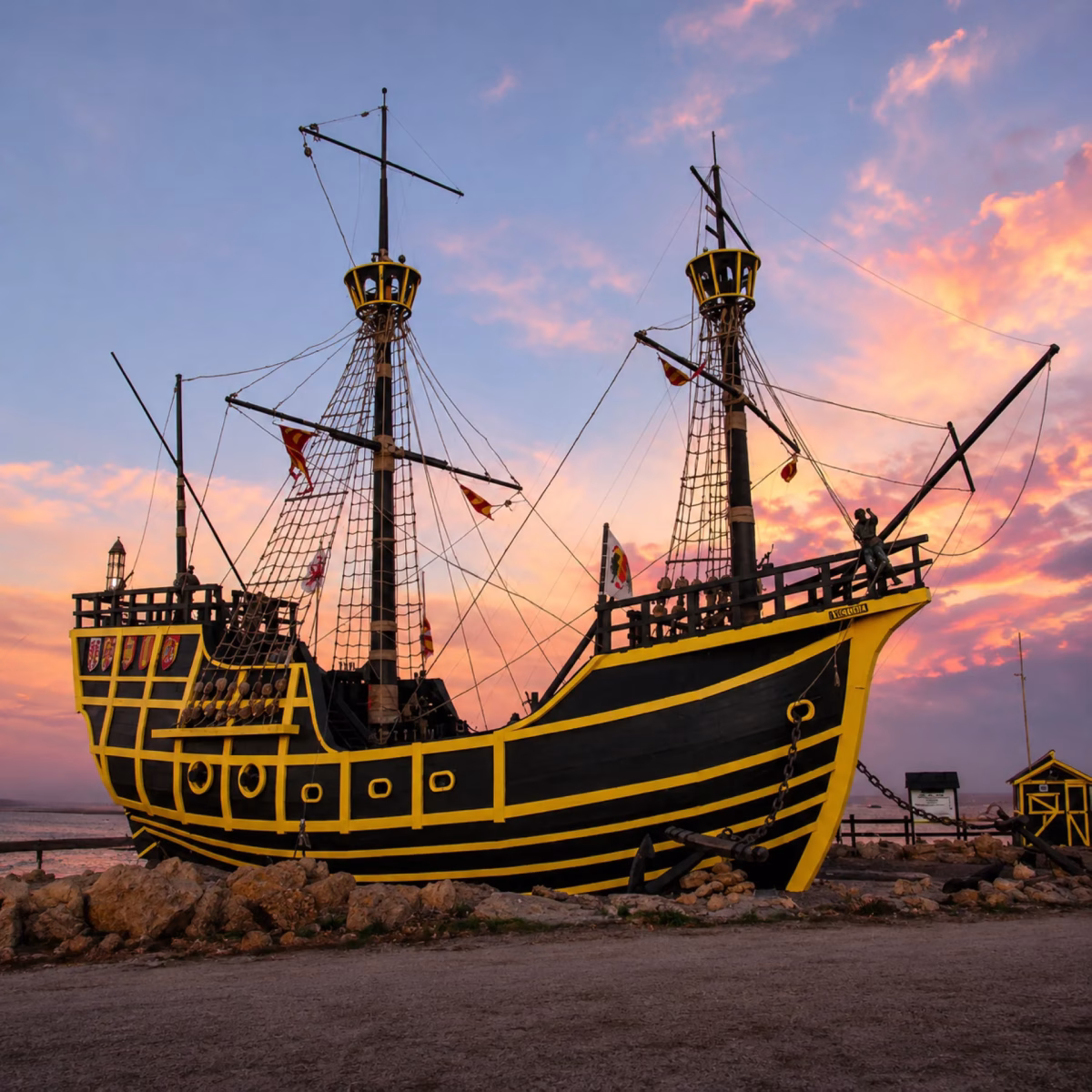 Réplica Escultórica de la Nave Nao Victoria
